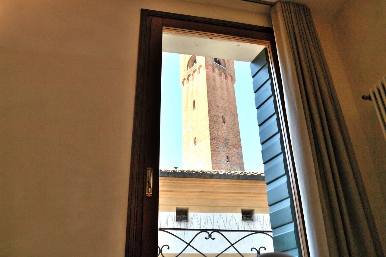 Portico Oscuro Deluxe Apartment - centro città Treviso Exterior foto