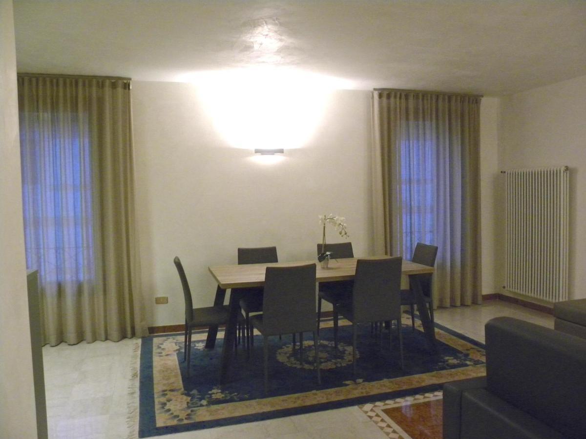 Portico Oscuro Deluxe Apartment - centro città Treviso Exterior foto